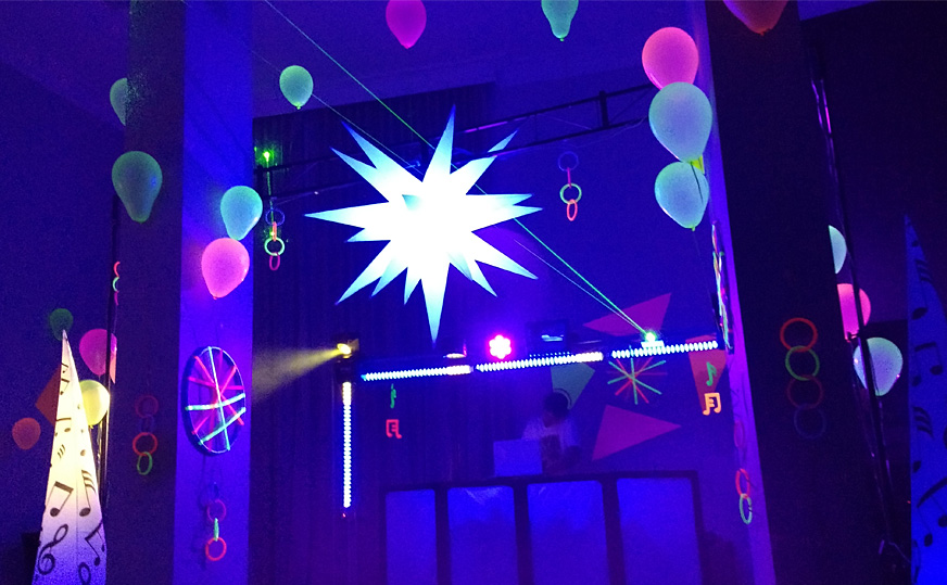 Decoração neon com fibras óticas